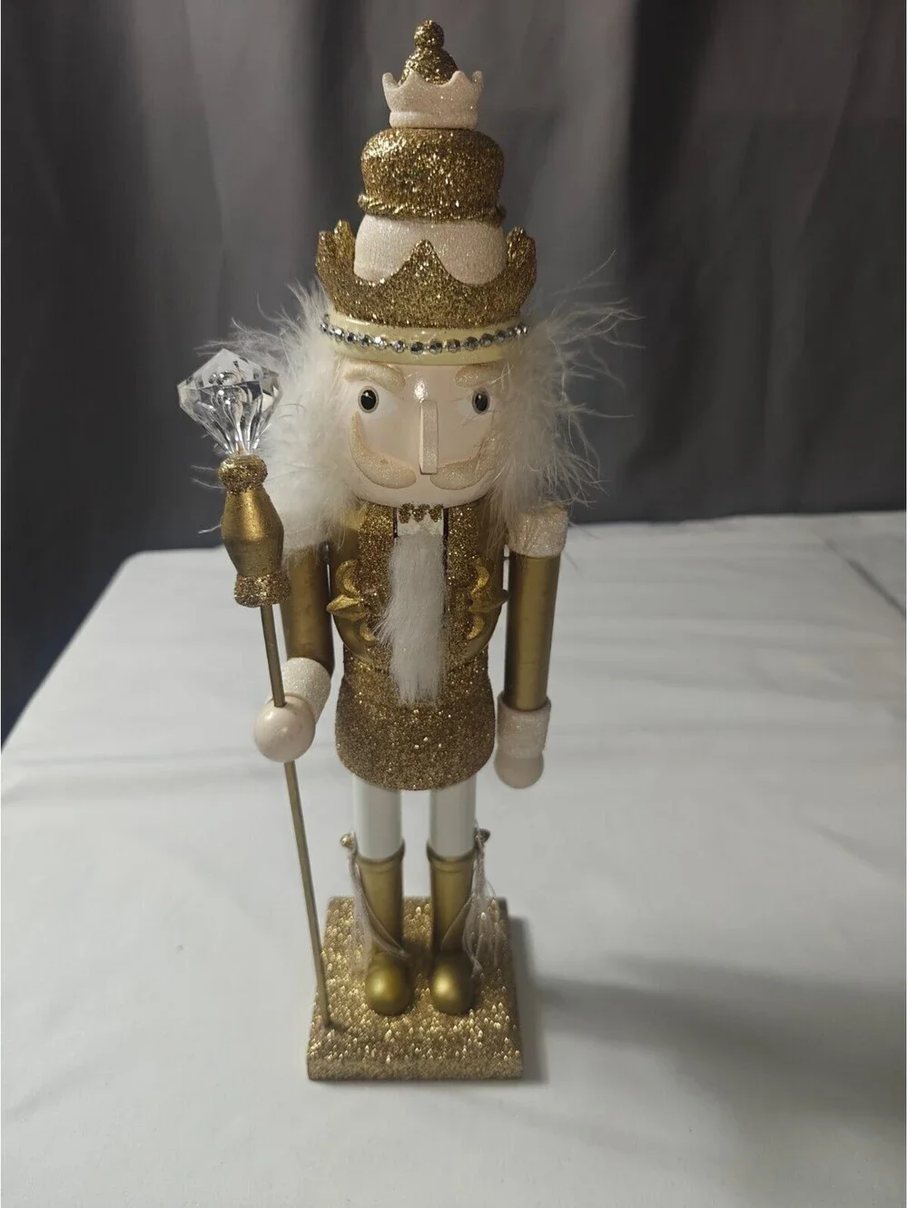 16-Inch Hollywood Platinum and Gold Glitter King Nutcracker 16-Inch,